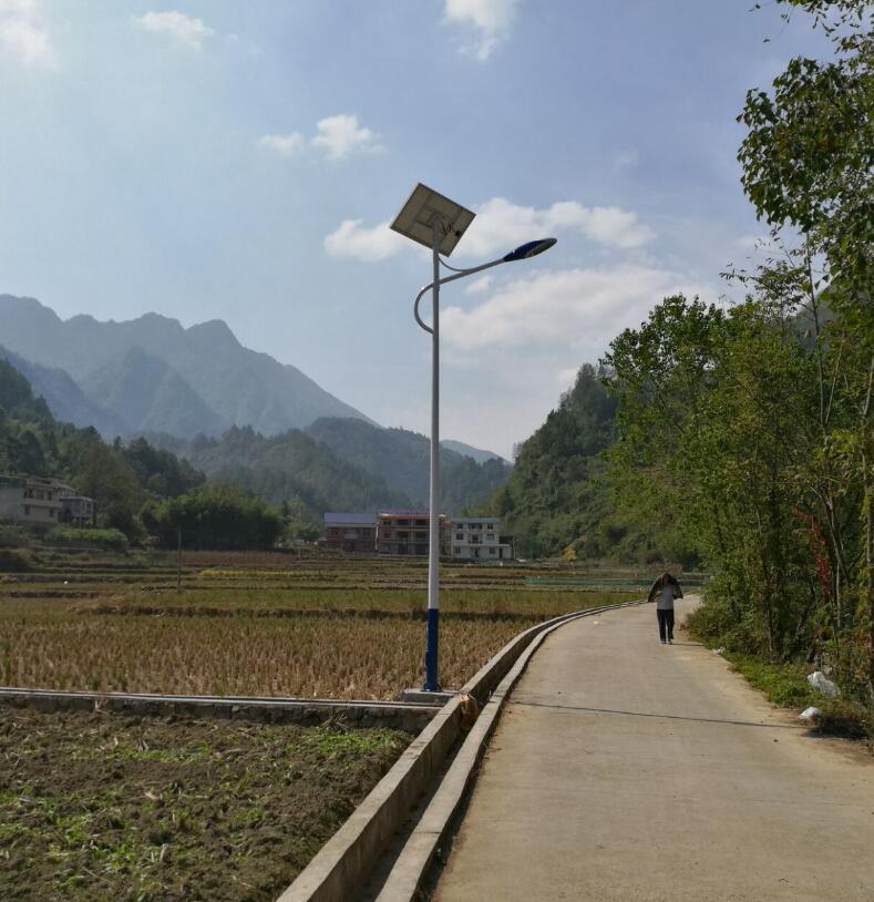 7米30瓦新农村建设太阳能路灯